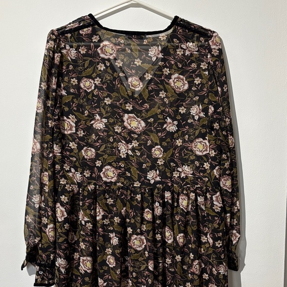 🎉4/30$🎉 Dex Black Floral Long Sleeve Dress - Picture 6 of 7